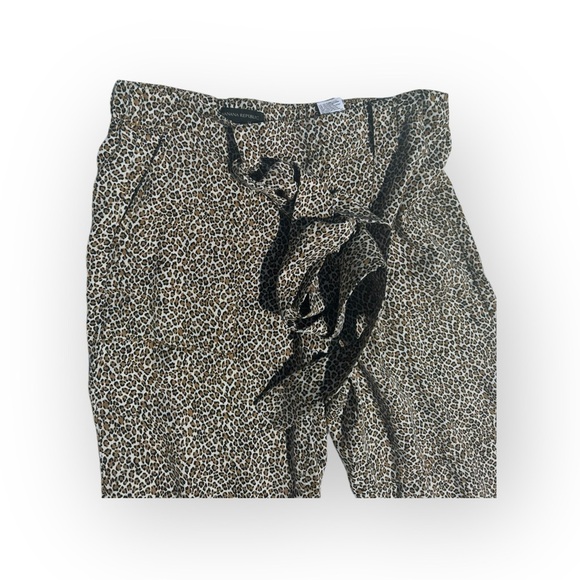 Banana Republic 100% viscose animal print cheetah pants with bow Size Small - Picture 8 of 8